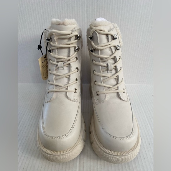 New Aldo Marni
Lace-up boot - Lug sole waterproof size 8 - Picture 2 of 7